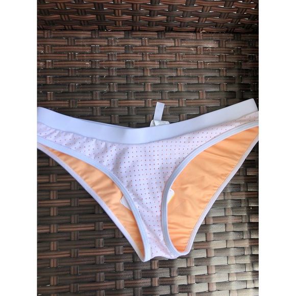 NWT Fabletics Bikini Bottom - Picture 1 of 6